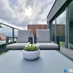 365pam - Penthouse Sailor